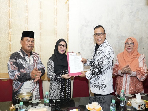 Wakil Bupati Kampar Dianugrahkan Sebagai Dewan Pakar Provinsi Riau