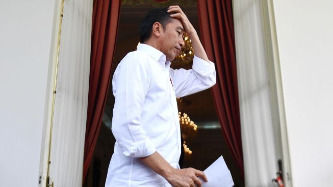 Ditanya Soal Hasil Tes Virus Corona-nya, Jokowi: Tanya Saja ke yang Ngetes