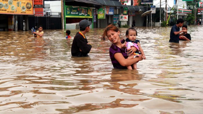 Tak Pernah Banjir, Kini Puluhan Rumah di Pinggiran Sungai Cupak Terendam Air