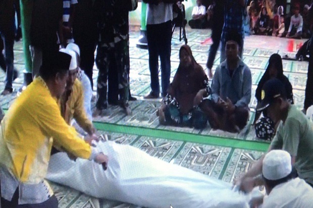 Bantah Punya Ilmu Santet, Pasangan Suami Istri Ini Rela Disumpah Pocong