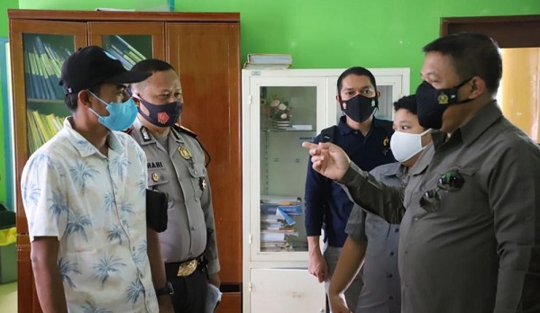 Vaksinasi Masih Rendah, Kapolda Riau  Bawa Personel Kesehatan dan 500 Dosis Vaksin ke Bunut Pelalawan