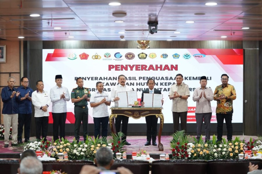 Disaksikan Gubri, Satgas PKH Serahkan Penguasaan Lahan TNTN ke Negara