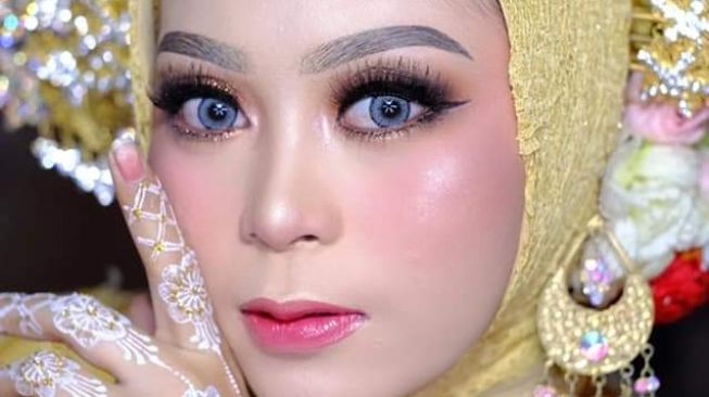 Dinikahi Polisi, Wanita Cantik Terima Mahar Uang Rp300 Juta, Emas, Beras 1 Ton, Kuda 2 Ekor, Rumah, Tanah dan Mobil