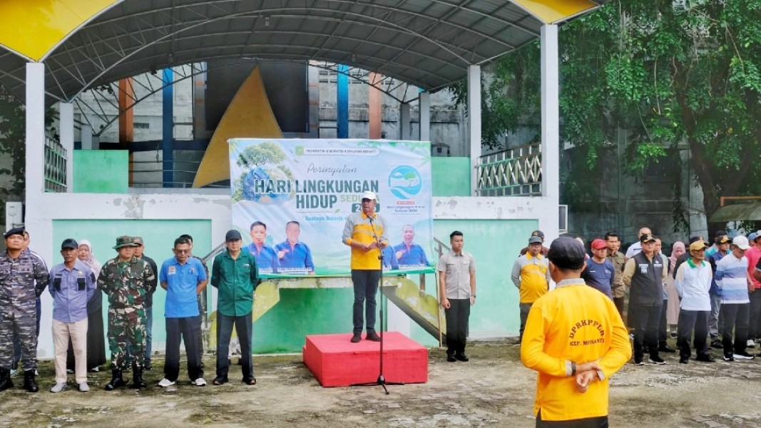 Aktif Kendalikan Perubahan Iklim, Pemkab. Meranti Bersama Masyarakat Goro Bersih Lingkungan