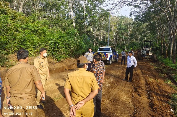 Rusak Parah, Pemkab Kuansing Gerak Cepat Perbaiki Ruas Jalan Trans Ujung Tanjung