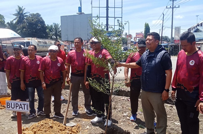 Bupati Zukri Hadiri Peringatan Hari Jadi Kecamatan Bandar Sekijang Ke-20