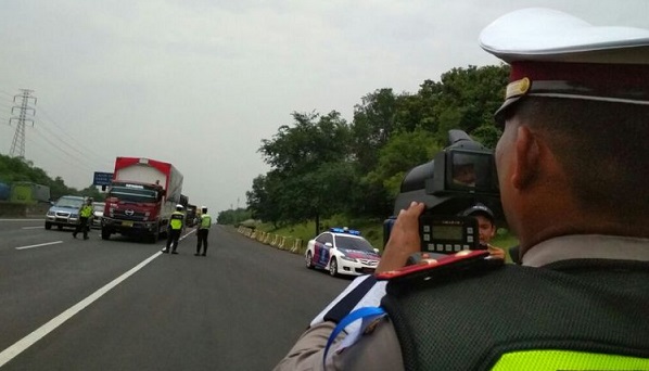 SIAP-SIAP!  Tol Trans Sumatera Kini Dilengkapi Speed Gun, Pelanggar Langsung Kena Tilang, Ini Kecepatan Maksimal yang Dibenarkan...