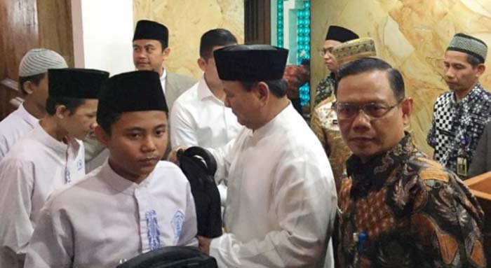 Usai Shalat Jumat di Masjid Kemenhan, Prabowo Diteriaki Pendukung, 'Allahuakbar, Selamat jalan Presiden'