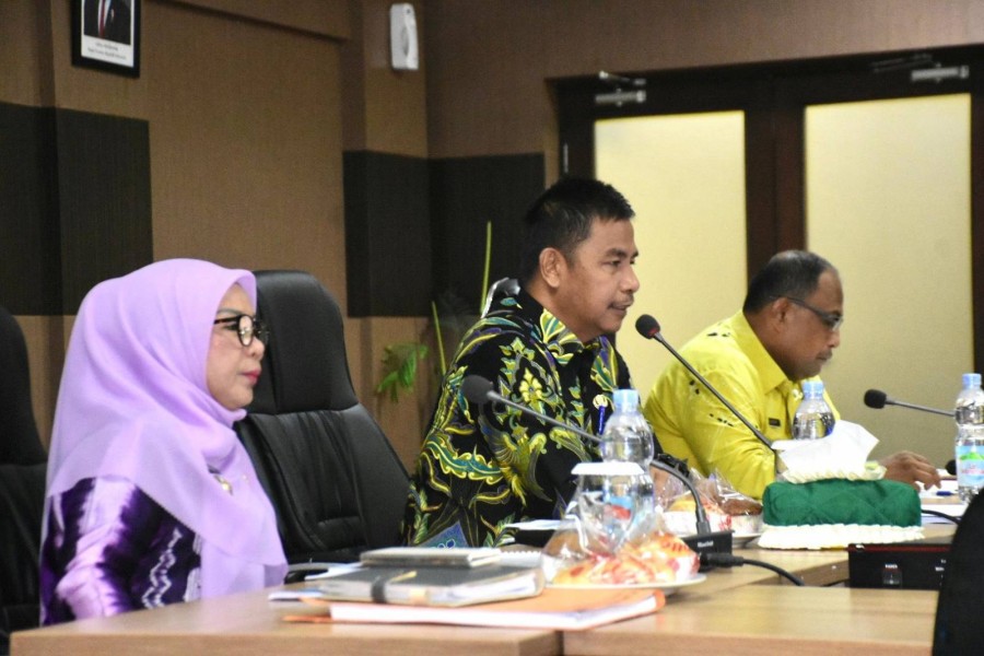 Bupati Kampar Pimpin Langsung Rapat Kerja Dengan PD Kampar Aneka Karya