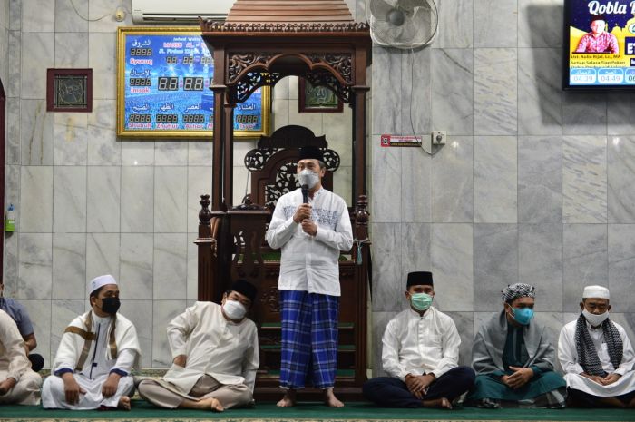 Gubri Syamsuar Subuh Berjamaah Dengan Masyarakat Tangkerang Labuai Pekanbaru