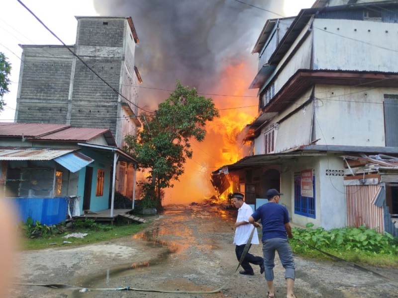 Kebakaran di Pulau Kijang Hanguskan 50 Rumah Warga