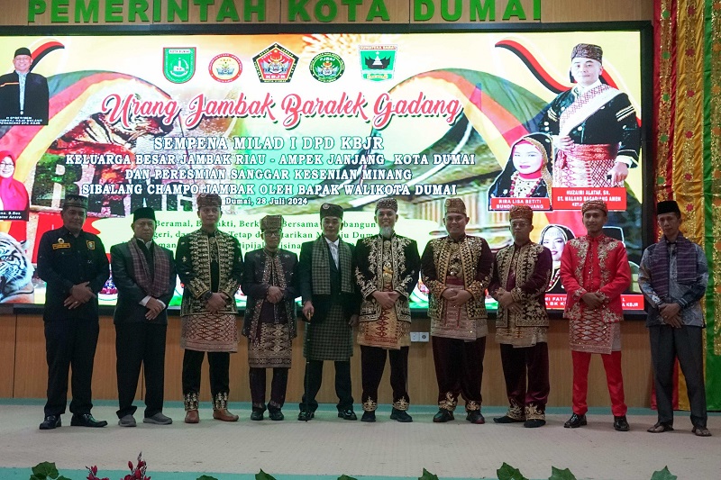 Wako Dumai:  Dimana Bumi Dipijak, Disitu Langit Dijunjung
