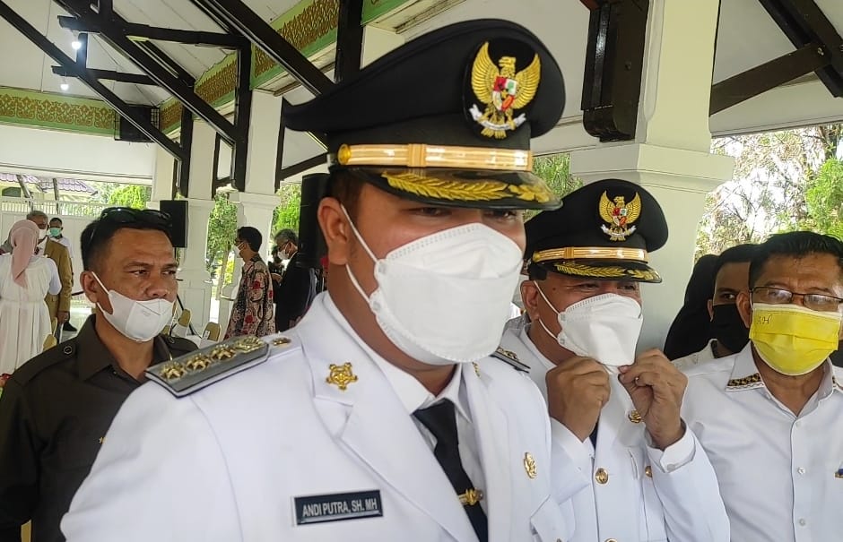 Bupati Kuansing Pertegas Pelayanan Publik Wajib Patuhi Protokol Kesehatan