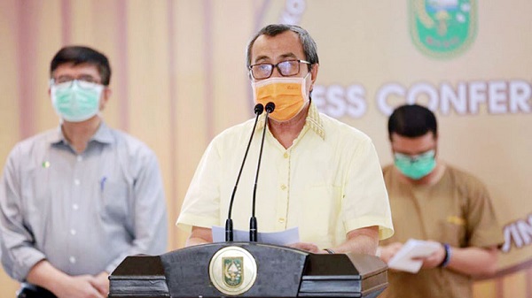 Gubernur  Minta  Guru dan Siswa Jadi Prioritas Sasaran Pelaksanaan Vaksinasi