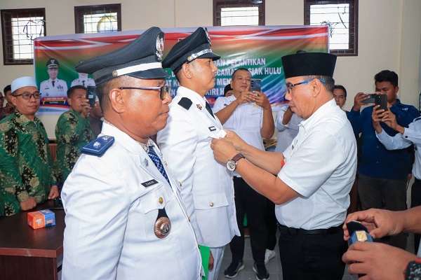 Shendy dan Zakir Resmi dilantik Sebagai Penjabat Kepala Desa