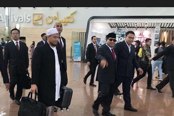 Diisukan 'Pergi' ke Arab Saudi, Ternyata Prabowo Hanya Sehari PP ke Brunei, Kata Dirjen Imigrasi...