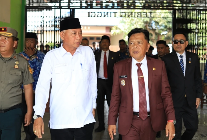 Bupati Asmar Pastikan Proses Belajar Mengajar di SMAN 1 Tebingtinggi Tetap Berjalan