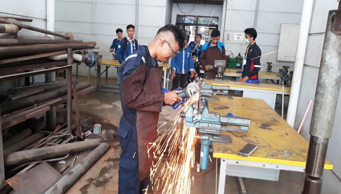 Mantap, Mahasiswa Polbeng Juara Pertama Welding Competition 