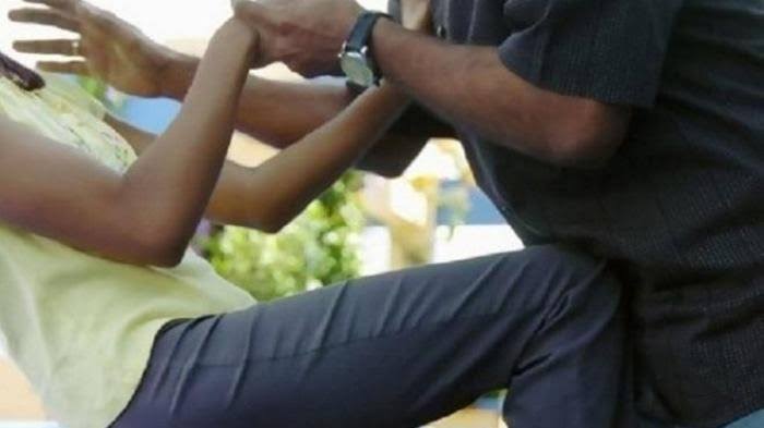 KURANG AJAR...Remas Payudara Bini Orang, Pemuda di Perawang-Siak Ini Diciduk Polisi