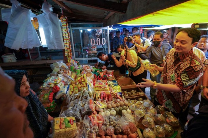 Wamendag Cek Pasar Cik Puan Pekanbaru: Stok Minyakita di Riau Aman, Harga Sesuai HET