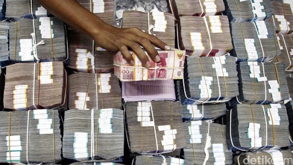 Tanpa Agunan, Presiden Jokowi Kembali Naikkan Batas Pinjaman Kredit Usaha Rakyat jadi Rp100 Juta, Mau? Ini Syaratnya...