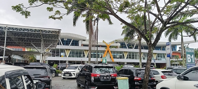 Lonjakan Penumpang Terjadi di Bandara SSK II