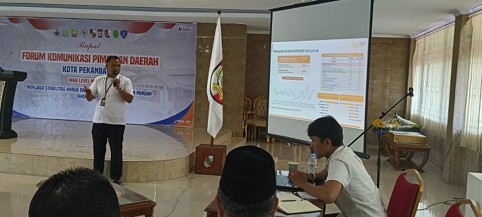 Wali Kota Pekanbaru Pimpin Rapat Forkopimda, Harga Cabai Merah Sebabkan  Inflasi