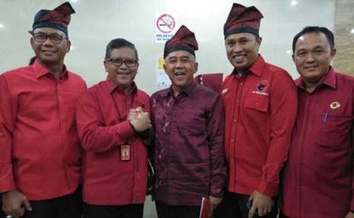 Kader PDI Perjuangan Komit Beri Dukungan Penuh Andi Rachman-Suyatno Pada Pilgubri 2018