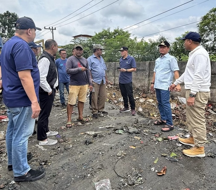 Tutup Sejumlah Tempat Sampah  Liar, Melanggar, Berurusan dengan Polisi
