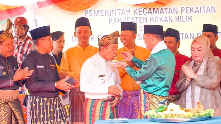 HUT Ke-13 Kecamatan Pekaitan Berlangsung Meriah, Bupati Rohil Sampaikan Arahan
