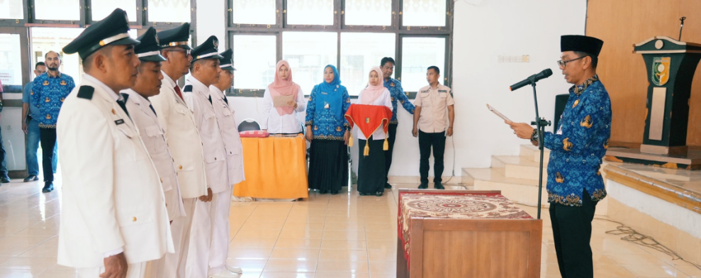 Pj. Sekda Kuansing Lantik Lima Penjabat Kepala Desa