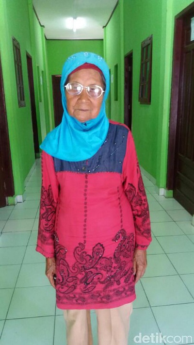 Kabur dari Rumah di Sumbar, Nenek Fatimah Ditemukan Kebingungan di Dumai