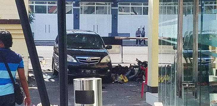 BELUM SELESAI...Dua Bom Meledak di Polrestabes Surabaya, 4 Polisi dan 6 Warga Jadi Korban