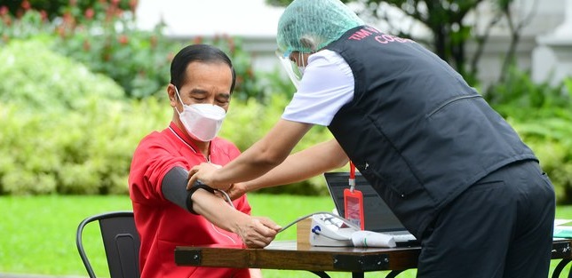 Jokowi Ingin Vaksinasi Covid Selesai Akhir Tahun: Kita Memiliki 39.000 Vaksinator