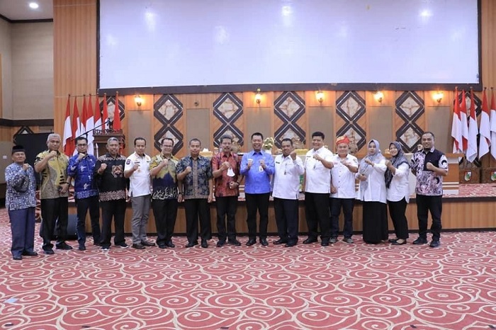 Sharing Informasi Peningkatan Fungsi dan Koordinasi LPMK, RT dan RW, Pemkab Solok Kunjungi Pekanbaru
