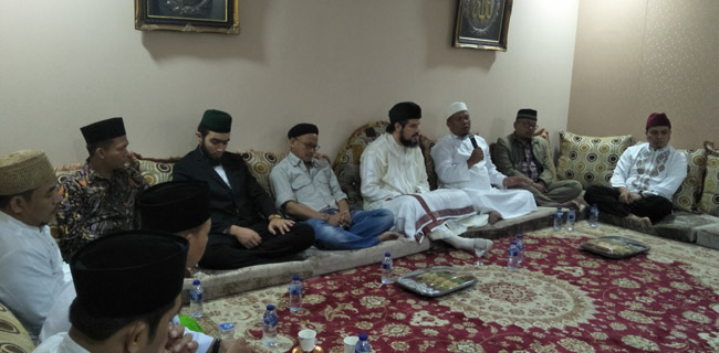 Ini Pesan Syeikh Aziz: Seorang Muslim Tidak Cukup Saleh, Tapi Juga Muslih