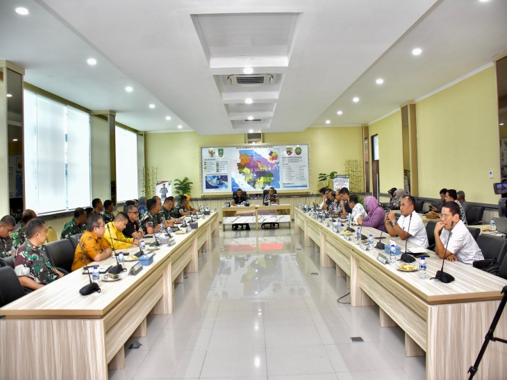 Pemkab Kampar dan Korem 031  Wirabima Bahas  Persiapan Pemberian Makan Bergizi