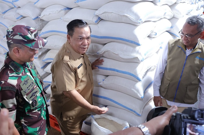 Gubri Terkejut, Lihat Beras Penyalai di Gudang Bulog:   Ini Kualitasnya Sangat Bagus!