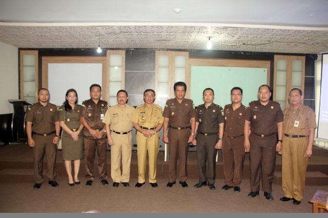 Bupati dan Kajari Tandatangani MoU Usai Sosialisasi TP4D