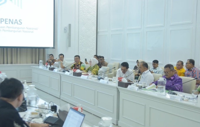 Bertemu Kepala Bappenas, Bupati Inhil Desak Pemerintah Pusat Tetapkan Harga Baku Kelapa dan Tolak Wacana Pungutan Ekspor