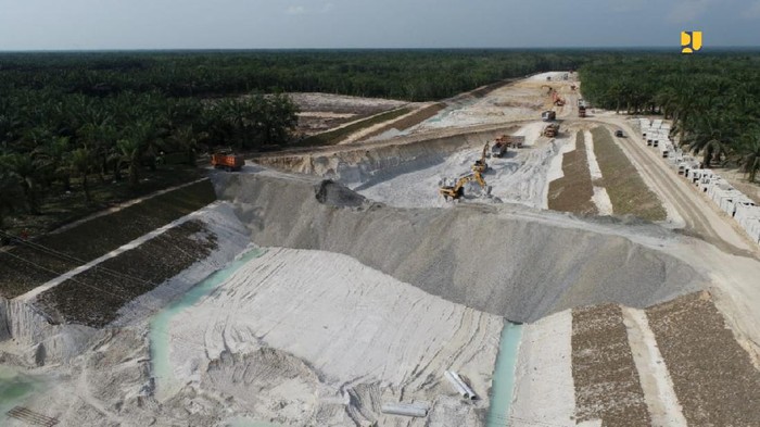 Anggota DPR Keluhkan Proyek Tol Padang-Sicincin Molor dari Target