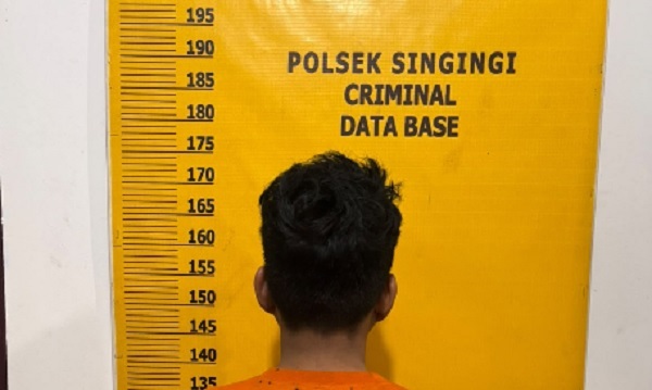 Pria Bersama Lima Paket Sabu Ditangkap Polisi di Muara Lembu