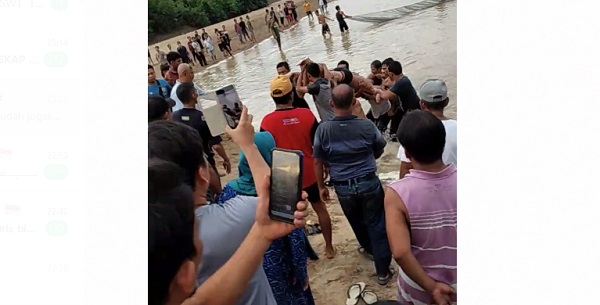 Empat Pelajar Tenggelam di  Sungai Indragiri, Dua Ditemukan Meninggal Dua Lainnya Hilang