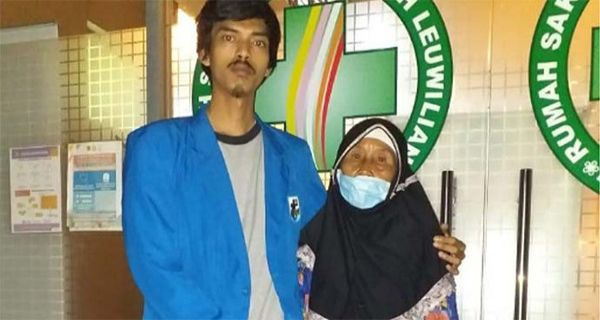 Teganya...Umi Ani, Janda 70 Tahun Ini Ditampar Petugas, Beras Bansos Miliknya Juga Dipotong 15 Kg