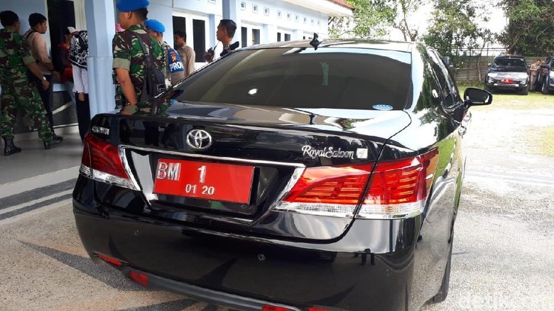 Masih Ada 5 Mobil Mewah Bekas, Gubri Syamsuar Tolak Beli Mobil Dinas Baru