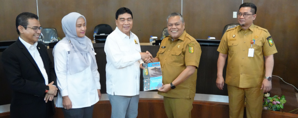 Hadiri Launching Forum DPR RI Asal Riau, Pemkab Kuansing Serahkan Usulan Pembangunan ke Pemerintah Pusat
