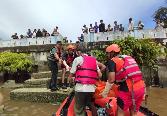 Tim SAR Gabungan Berhasil Temukan Satu Korban Terseret Arus Sungai Siak