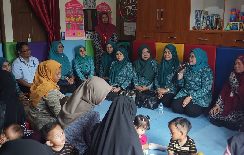 Apresiasi Upaya RAPP Turunkan Stunting, Pj Ketua TP-PKK Riau Kunjungi Rumah Anak Sigap