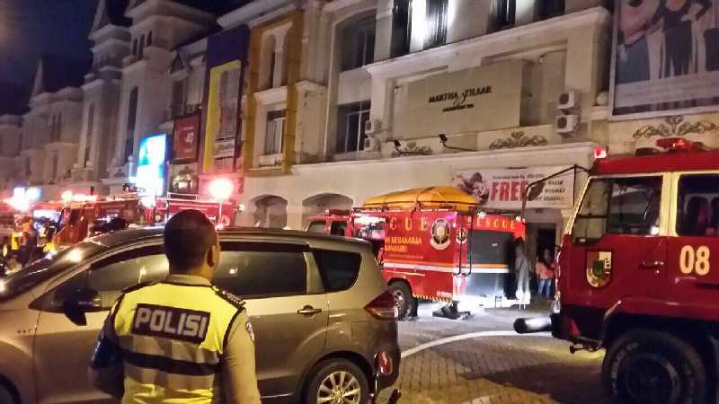 Tolonggg... Salon dan Spa Martha Tilaar di Pekanbaru Terbakar