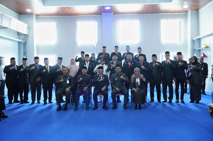 Bupati Rohil Lantik 12  Pejabat Tinggi Pratama